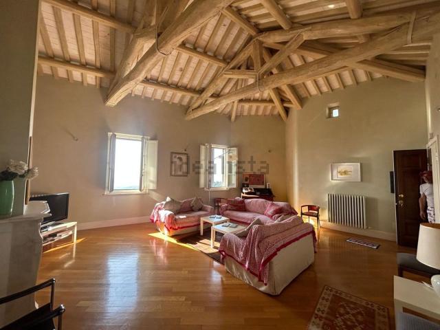Appartamento in vendita di 175 m² in Via Raffaello