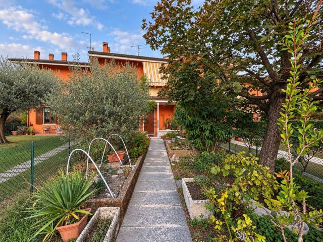 Appartamento in vendita di 175 m² in Via Valfiorita