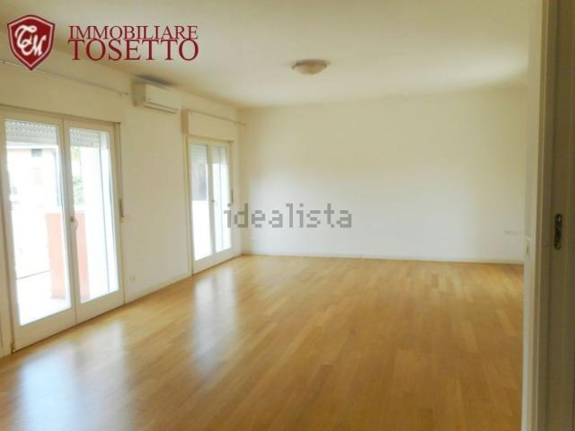 Appartamento in vendita di 175 m² in Viale Trieste, 250
