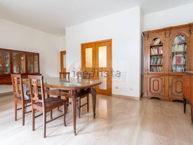 Appartamento in vendita di 175 m² in Viale Adua, 28