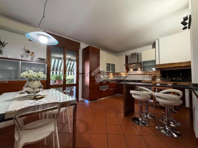 Appartamento in vendita di 174 m² in Viale Giosuè Carducci, 135