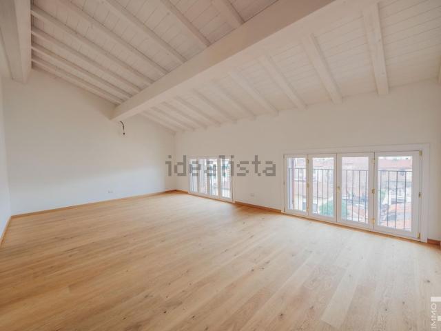 Appartamento in vendita di 175 m² in Viale IV Novembre