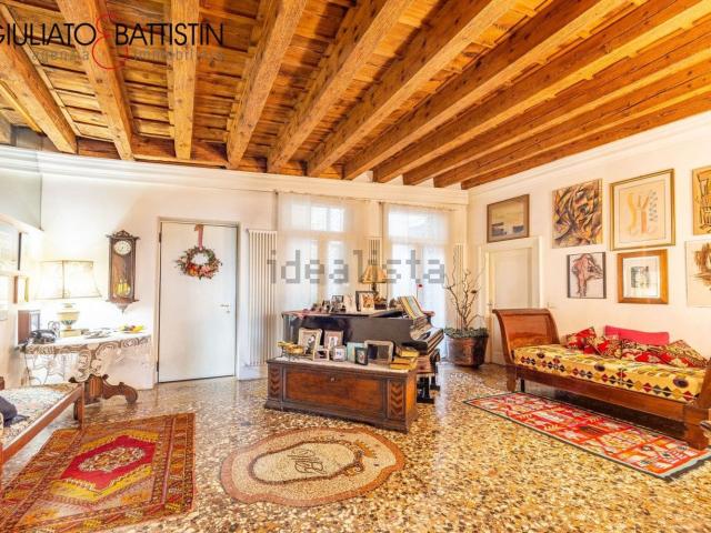 Appartamento in vendita di 175 m² in Corso Andrea Palladio