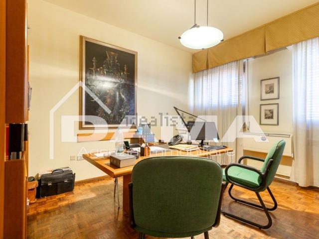 Appartamento in vendita di 175 m² in Corso della Repubblica