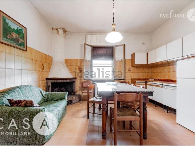 Appartamento in vendita di 175 m² in Località Rocca Pratiffi Castello