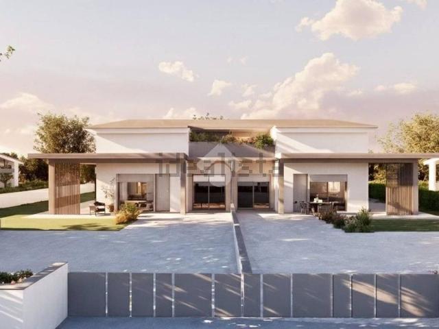 Appartamento in vendita di 175 m² in Strada Chiaviche, 15