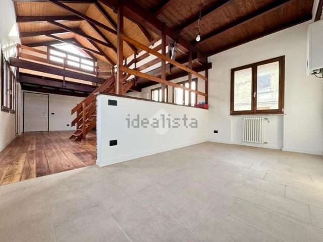 Appartamento in vendita di 176 m² in Via Ansoldo, 9