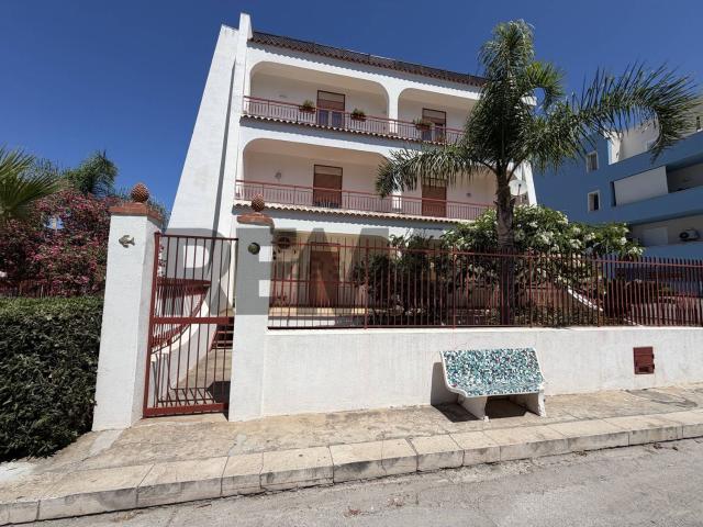 Appartamento in vendita di 176 m² in Via Gen.Carlo A. Dalla Chiesa, 12