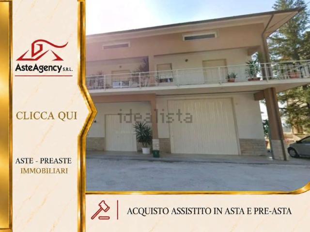 Appartamento in vendita di 176 m² in Via Giacomo Matteotti, 5