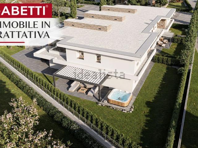 Appartamento in vendita di 176 m² in Via dei Tulipani, 2