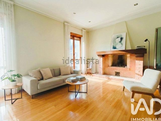 Appartamento in vendita di 176 m² in Via della Libertà