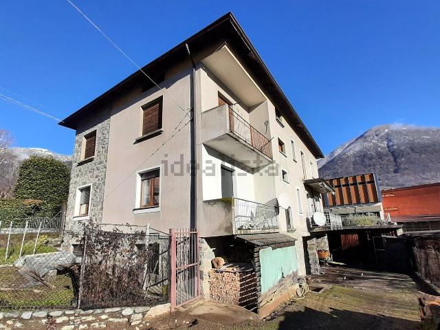 Appartamento in vendita di 176 m² in Via IV Novembre, 13