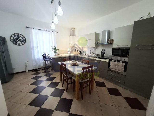 Appartamento in vendita di 176 m² in Via Roma