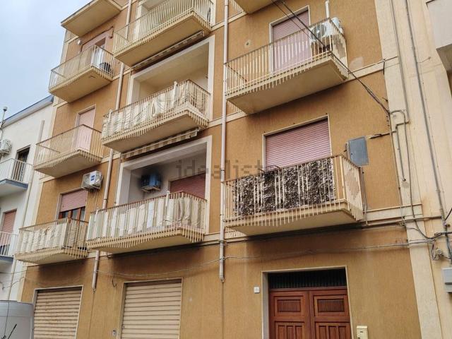Appartamento in vendita di 176 m² in Via Raffaello D&apos Urbino, 7