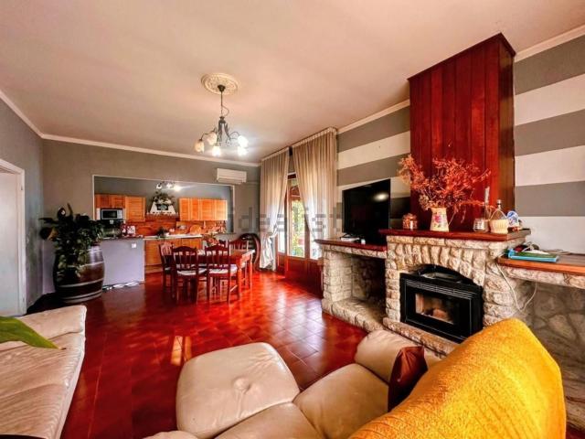 Appartamento in vendita di 176 m² in Località Case di Nencio