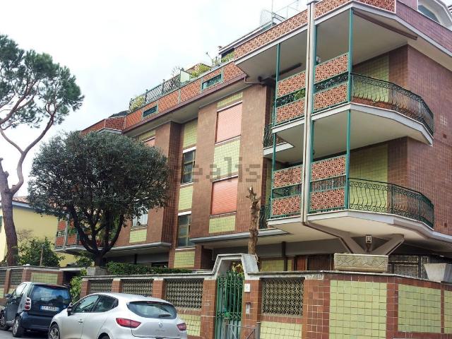 Appartamento in vendita di 177 m² in Via al Quarto Miglio, 98