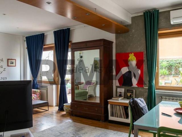Appartamento in vendita di 177 m² in Via Alessandro Manzoni, 71