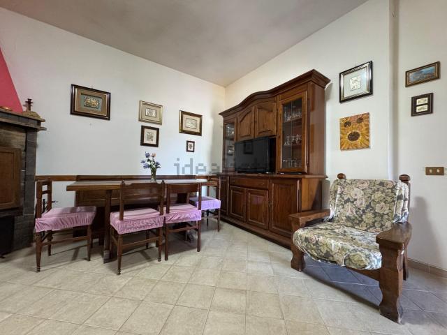 Appartamento in vendita di 177 m² in Via Augusto Persichetti, 120