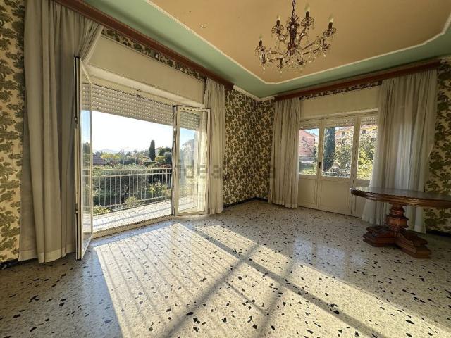 Appartamento in vendita di 177 m² in Via Giuseppe Garibaldi, 31