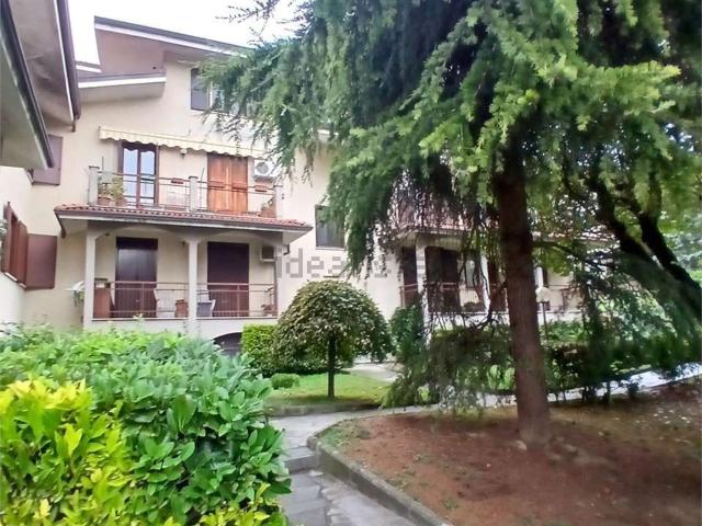 Appartamento in vendita di 177 m² in Via Don Guarona, 22