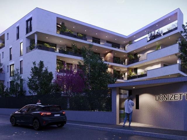 Appartamento in vendita di 177 m² in Via Donizetti, 53