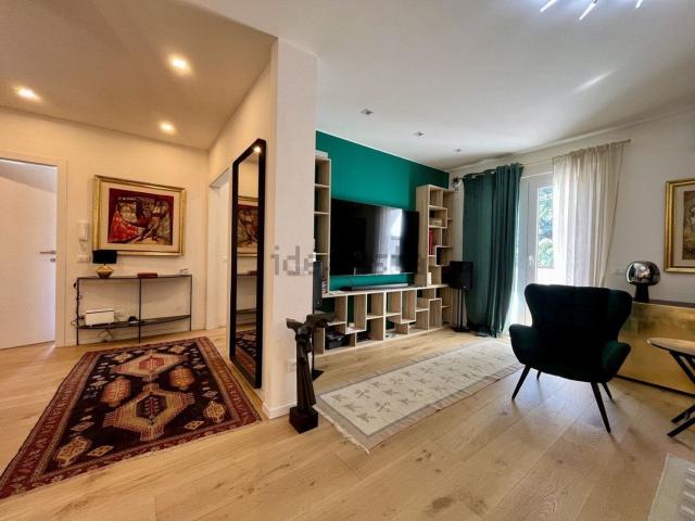 Appartamento in vendita di 177 m² in Via dei Caduti, 5