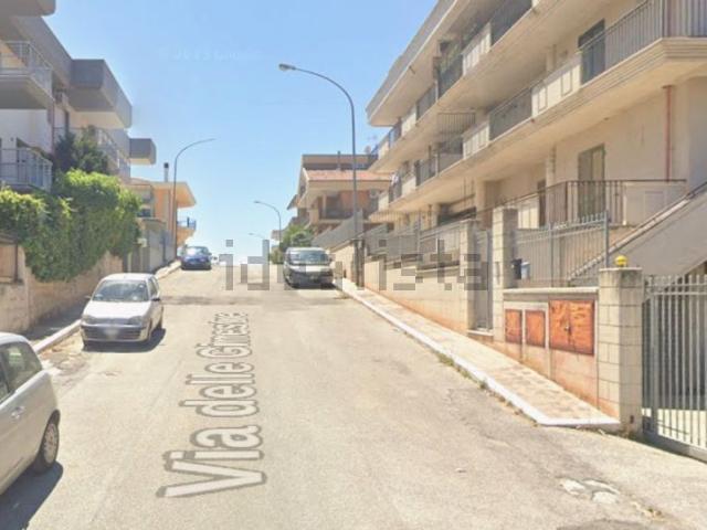 Appartamento in vendita di 177 m² in Via delle Ginestre