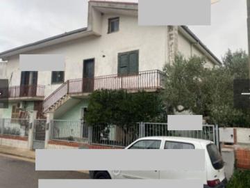 Appartamento in vendita di 177 m² in Via la Pira, 8