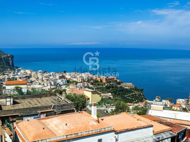 Appartamento in vendita di 177 m² in Via Raffaele Bosco, 158