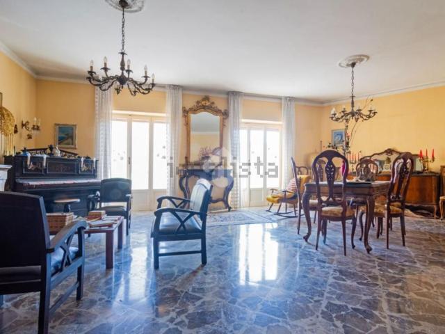 Appartamento in vendita di 178 m² in Via Donato Jaia