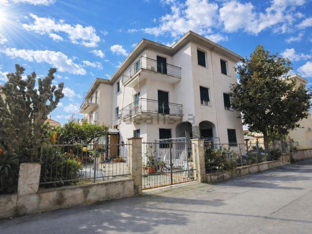 Appartamento in vendita di 178 m² in Via dei Giacinti, 7