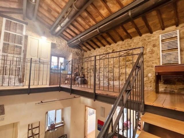 Appartamento in vendita di 178 m² in Via del Duomo