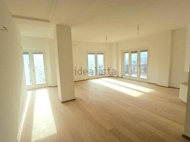 Appartamento in vendita di 178 m² in Via Fonte Baiano