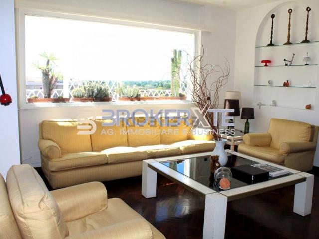 Appartamento in vendita di 178 m² in Via Federigi, 55047