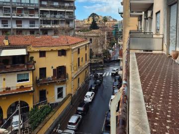 Appartamento in vendita di 178 m² in Via Francesco Battiato, 28