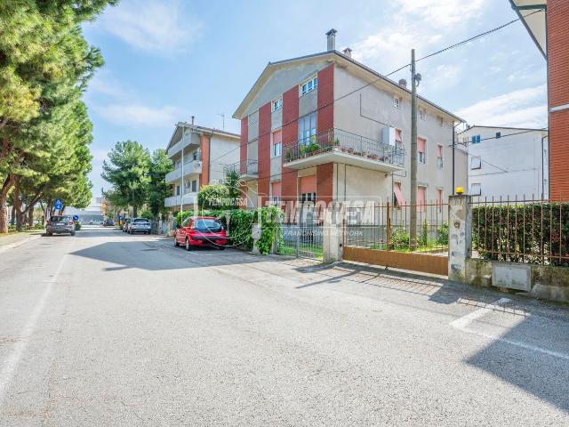 Appartamento in vendita di 178 m² in Via Marche, 9