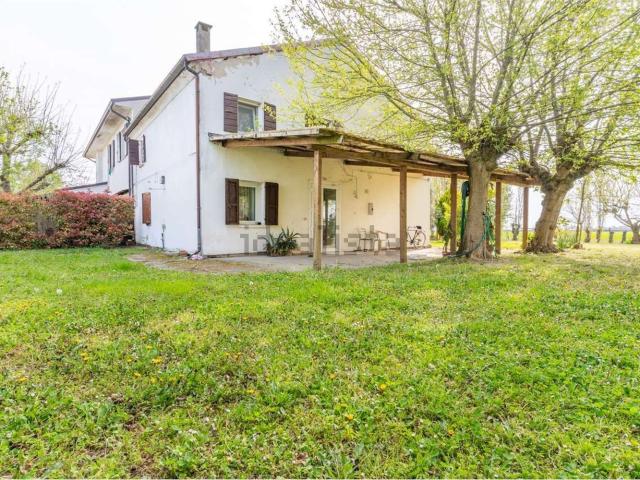 Appartamento in vendita di 178 m² in Via San Francesco, 4