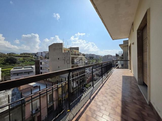 Appartamento in vendita di 178 m² in Via Sbarre Superiori, 46