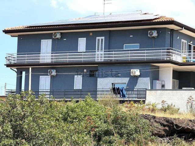 Appartamento in vendita di 178 m² in Via Tiziano, 14