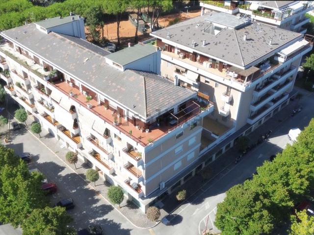 Appartamento in vendita di 179 m² in Via Lago Isoletta, 4