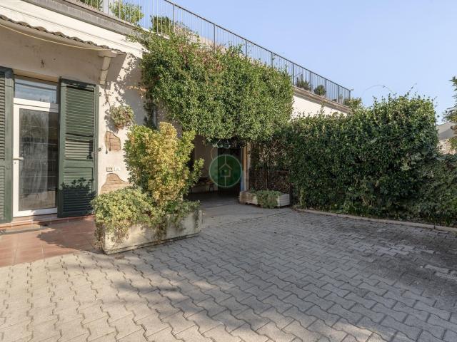 Appartamento in vendita di 179 m² in Via Montaletto, 2795