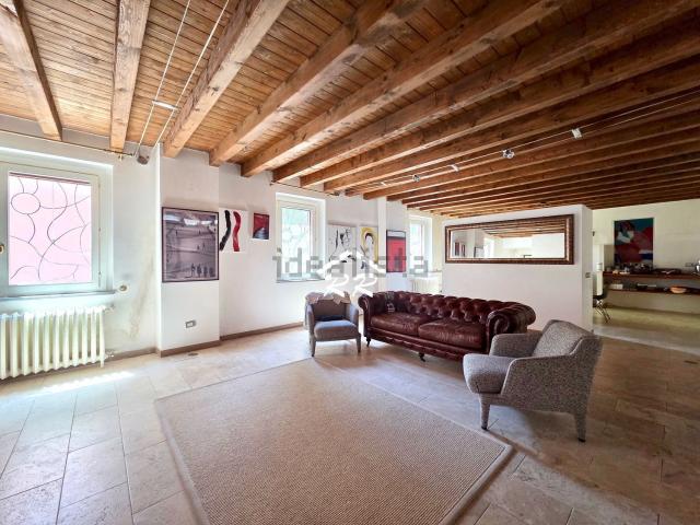 Appartamento in vendita di 179 m² in Via Moschinone, 4