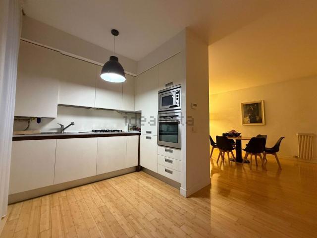 Appartamento in vendita di 179 m² in Via Nino Bixio, 12