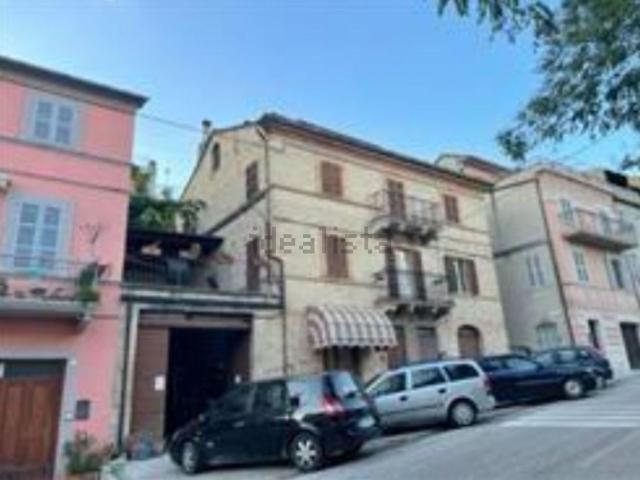 Appartamento in vendita di 179 m² in Via Roma