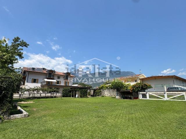 Appartamento in vendita di 1800 m² in Località Prato Saiano