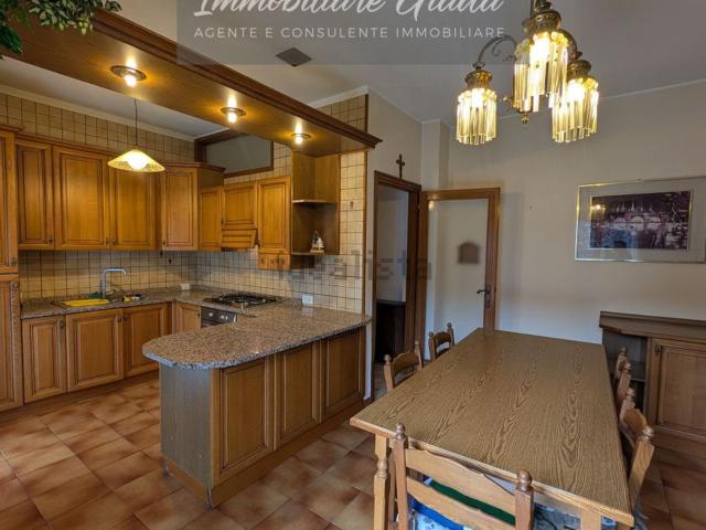 Appartamento in vendita di 180 m² in Viale Vittorio Emanuele II°