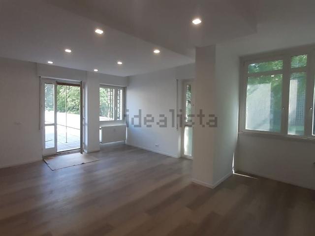 Appartamento in vendita di 166 m² in Via Antonio Caccia