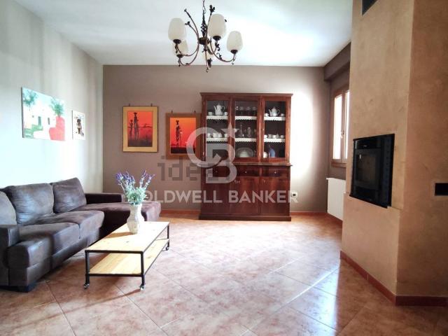 Appartamento in vendita di 180 m² in Via Menza Sergente, 73