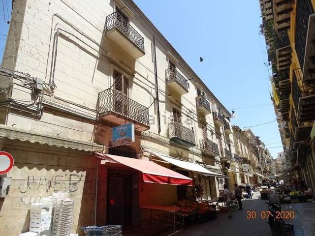 Appartamento in vendita di 180 m² in Via Consultore Benintendi, 67