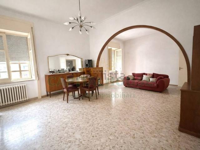 Appartamento in vendita di 180 m² in Via Corradino